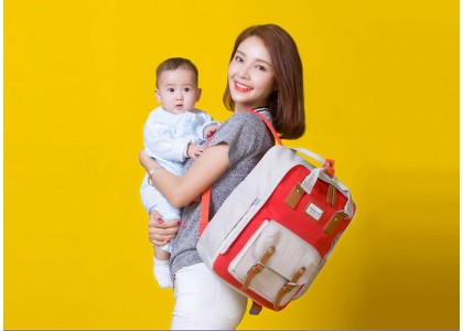 Using Diaper Bags for Carrying Diapers and Other Items